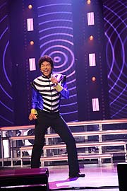 Koffi Missah als junger  Michael Jackson bei der Beat it!Musical Generalprobe in Deggendorf am 13.012020 (gFioto: Martin Schmitz)(